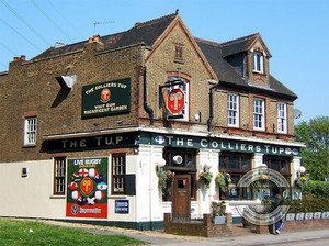 Colliers Wood Pub